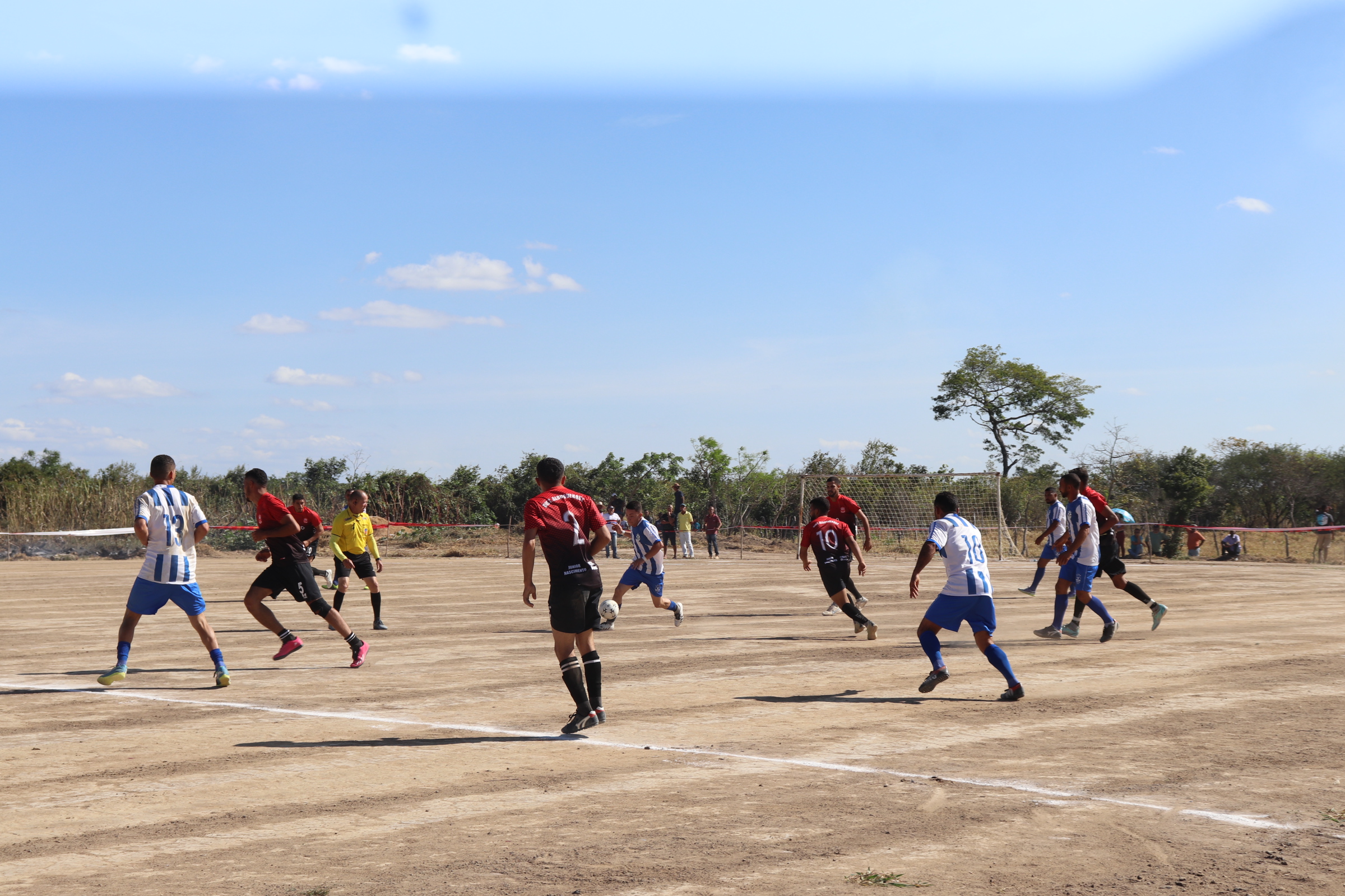 <strong>COPA REGIONAL DE TUIUTIBA COMEÇOU NESTE DOMINGO COM DOIS JOGOS EM CURRAL DA PONTA</strong>