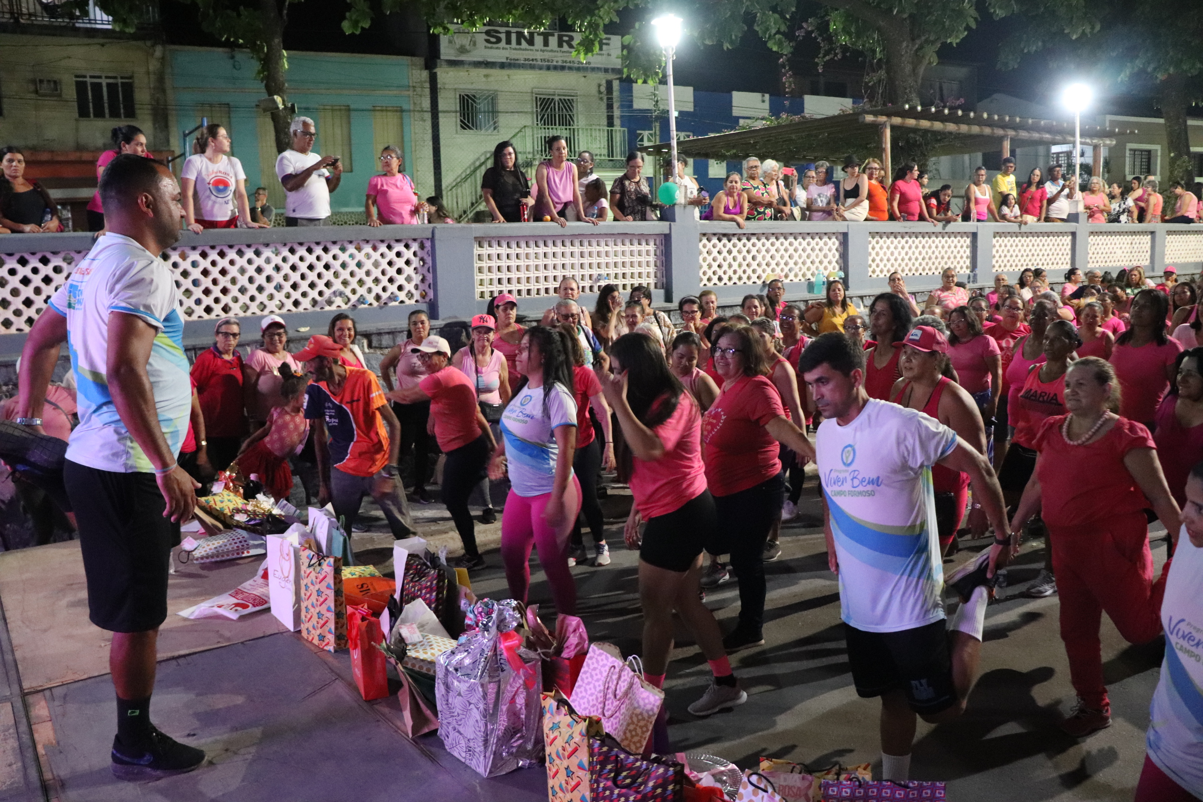 SECRETARIA MUNICIPAL DE SAÚDE REALIZA AÇÃO DE CULMINÂNCIA DO OUTUBRO ROSA