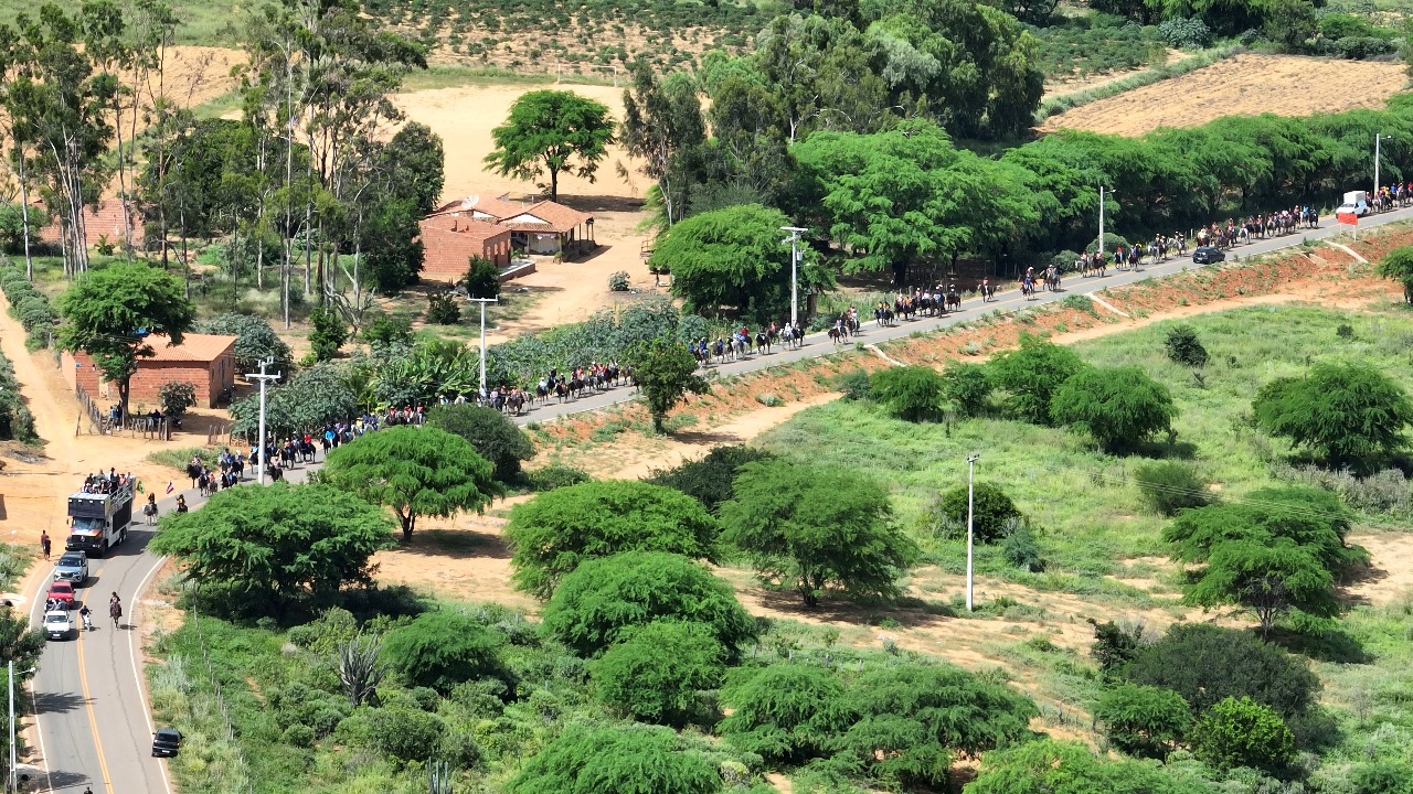 TRADICIONAL CAVALGADA DE LAGE DOS NEGROS CHEGA NA SUA 15ª EDIÇÃO COM VALORIZAÇÃO DA CULTURA LOCAL