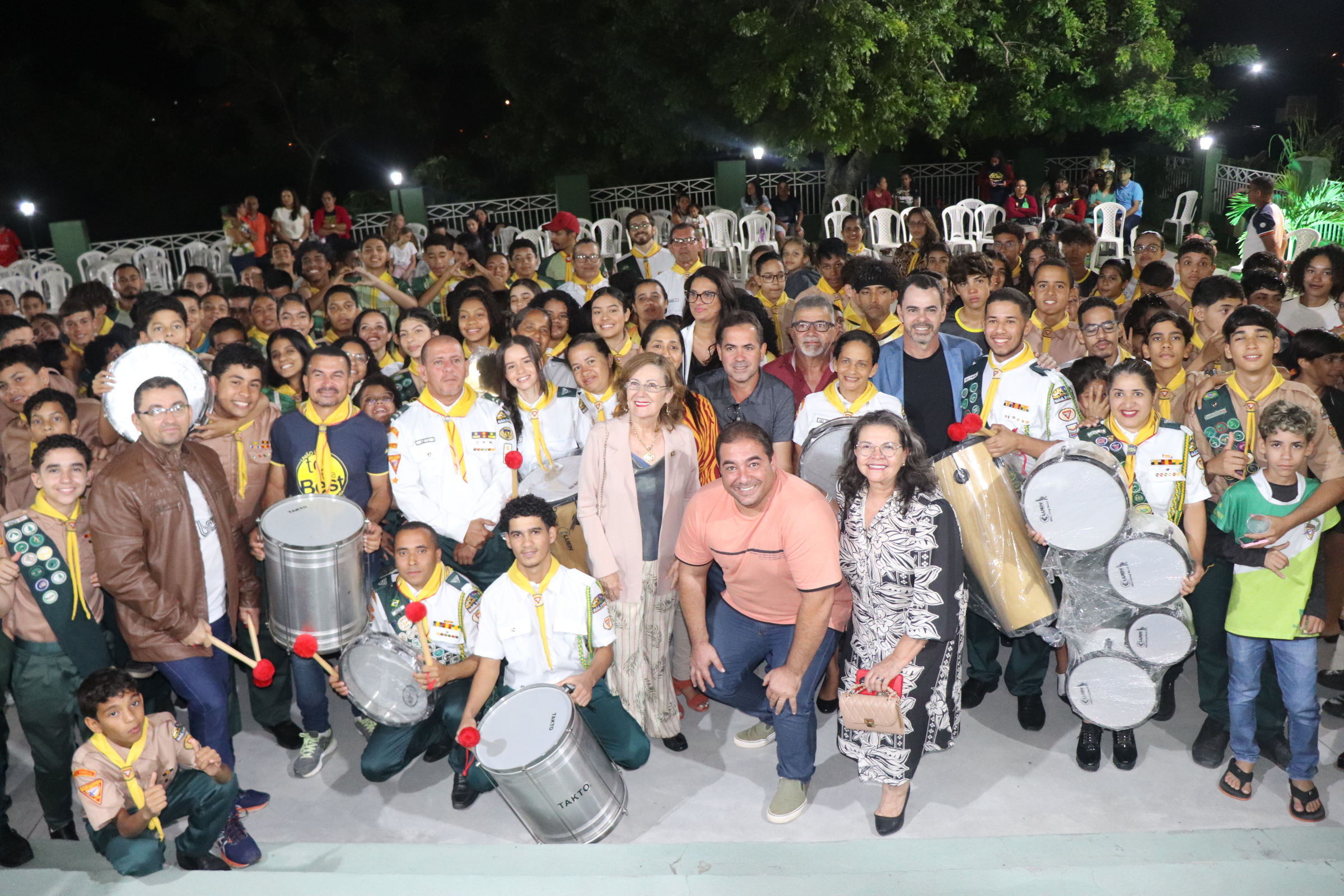 GESTÃO MUNICIPAL ENTREGA INSTRUMENTOS DE PERCUSSÃO PARA CRIAÇÃO DA FANFARRA DOS DESBRAVADORES