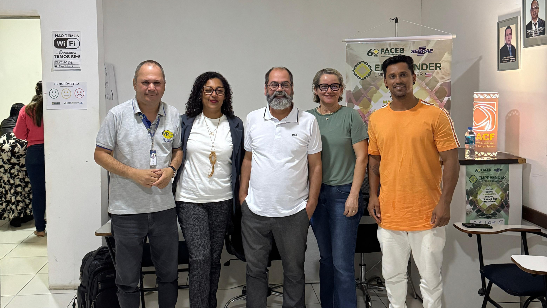 EMPREENDEDORAS CAMPO-FORMOSENSES PARTICIPAM DE ENCONTRO COM CONFEITEIRO BETO JAMBEIRO