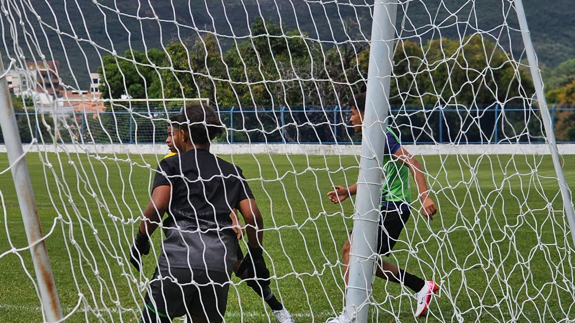 CAMPEONATO DE FUTEBOL SUB-14 DEFINE OS FINALISTAS