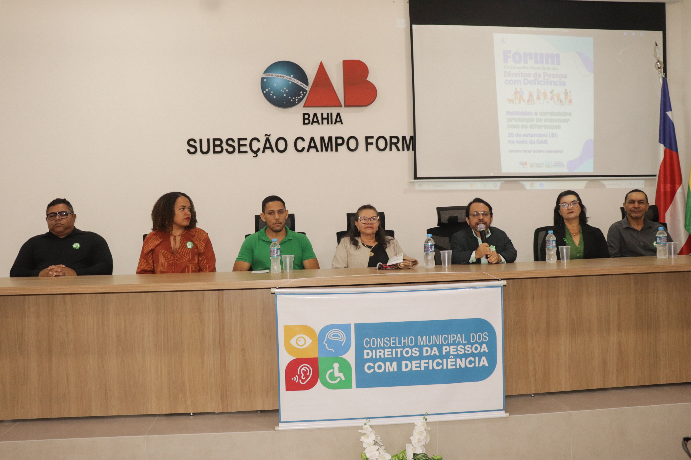 EM PARCERIA COM A OAB, FÓRUM DO CONSELHO MUNICIPAL DOS DIREITOS DA PESSOA COM DEFICIÊNCIA FEZ PARTE DA PROGRAMAÇÃO DO SETEMBRO VERDE
