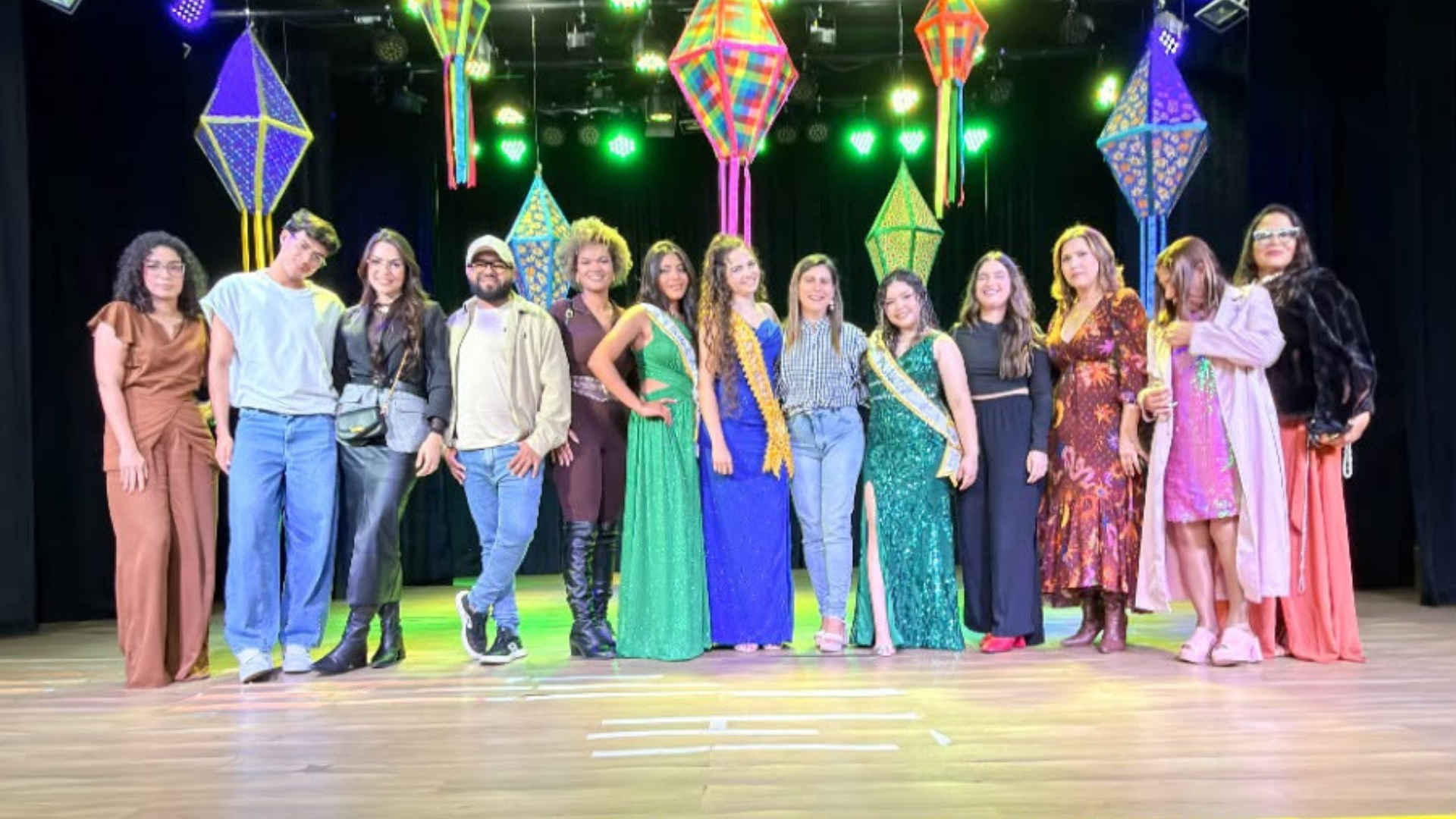 11 ALUNAS DO SISTEMA MUNICIPAL DE ENSINO PARTICIPARAM DO CONCURSO RAINHA DO SANTO ANTÔNIO 2026