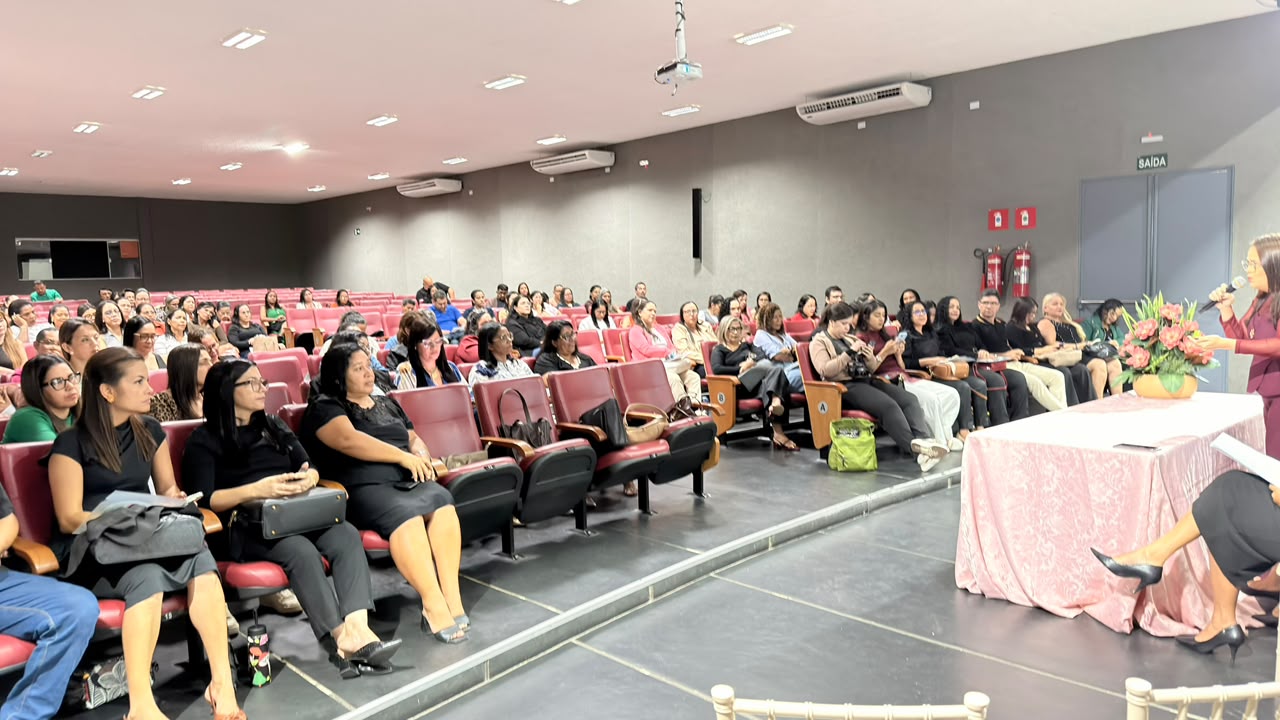 #FOINOTICIAEMMAIO JANE HADDAD FOI PALESTRANTE NO III CONGRESSO DE GESTORES
