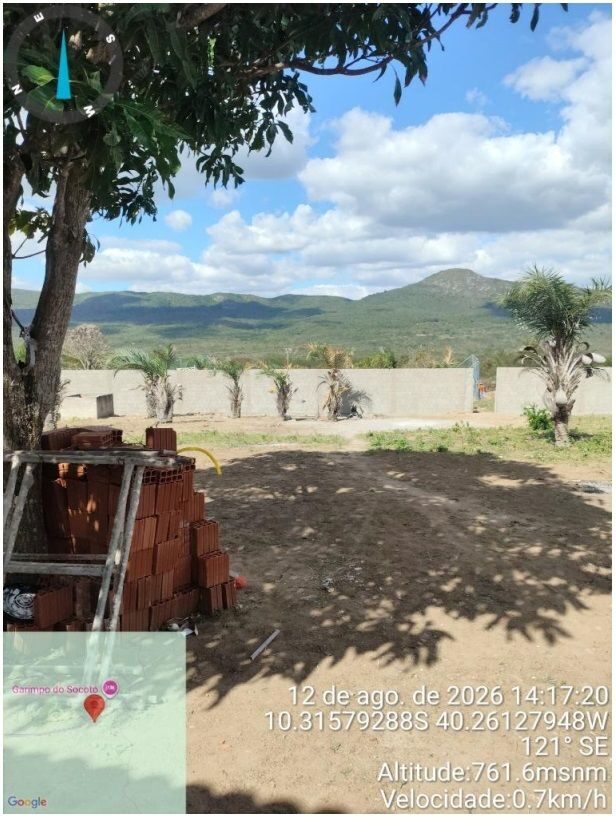 VISTA DA ÁREA EXTERNA DA ESCOLA