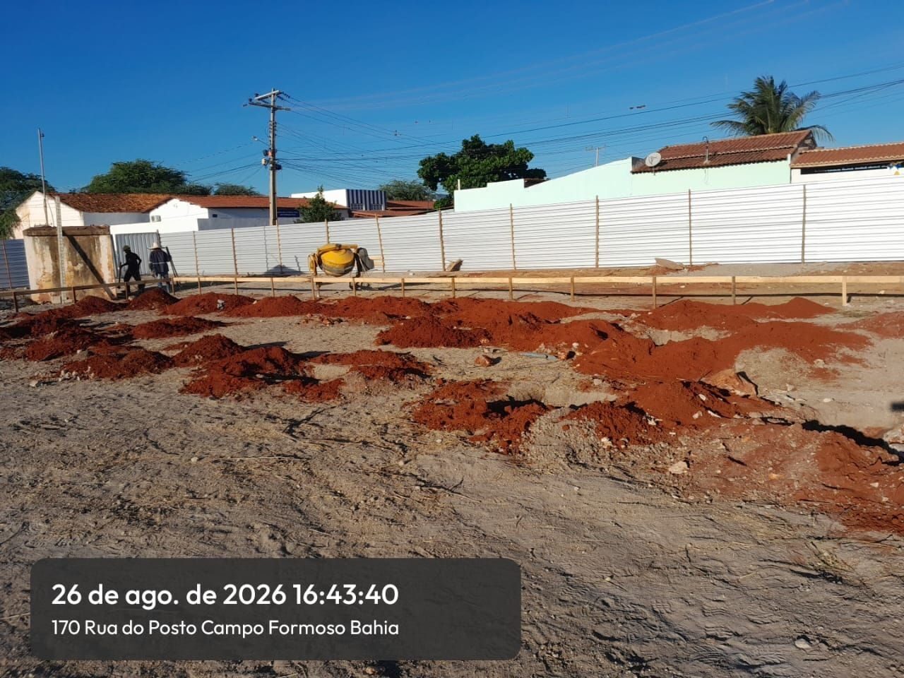 VISTA AMPLA - ESCAVAÇÃO DE VALAS PARA FUNDAÇÃO